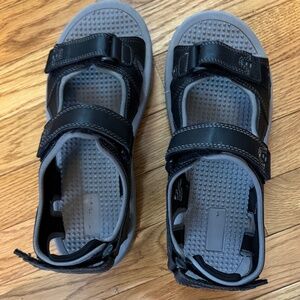 MEN'S SIZE 9 EDDIE BAUER OAK HARBOR SANDALS - EXCELLENT CONDITION